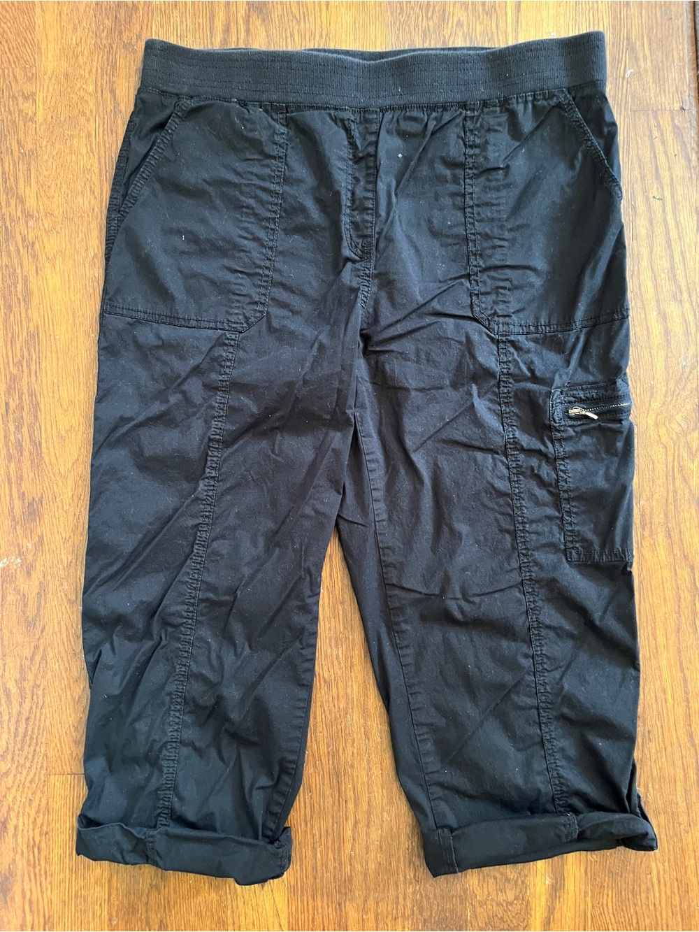 Chico's Black Women's Cargo Capris